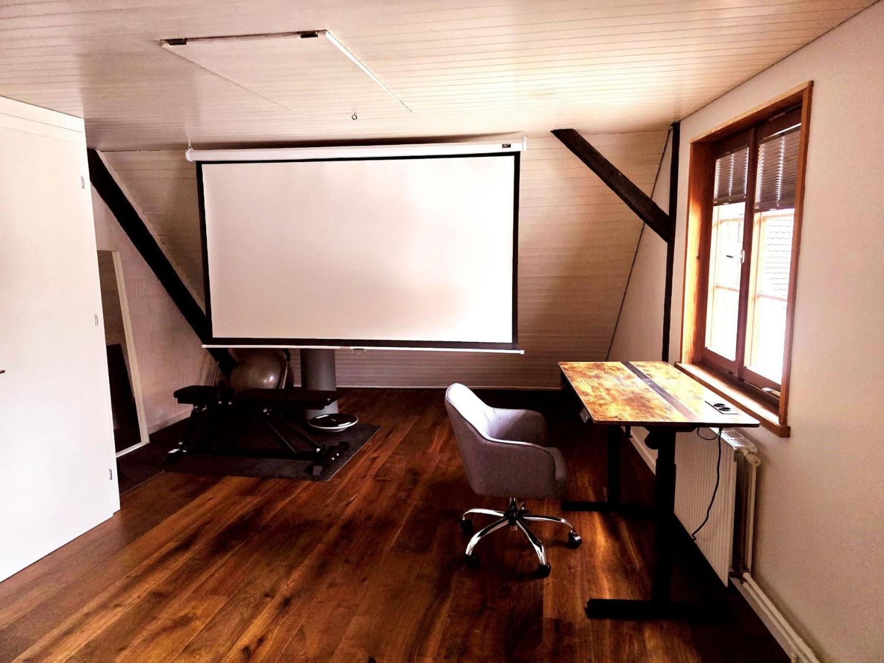 Chalet Happy Cow - Top Lage Naehe Bodensee, Rheinfall, Schaffhausen & Zuerich - Laendliche Idylle Mit Privat-Parkplatz Und Viel Komfort - 120M2 - 3 Stockwerke Ramsen Exterior foto
